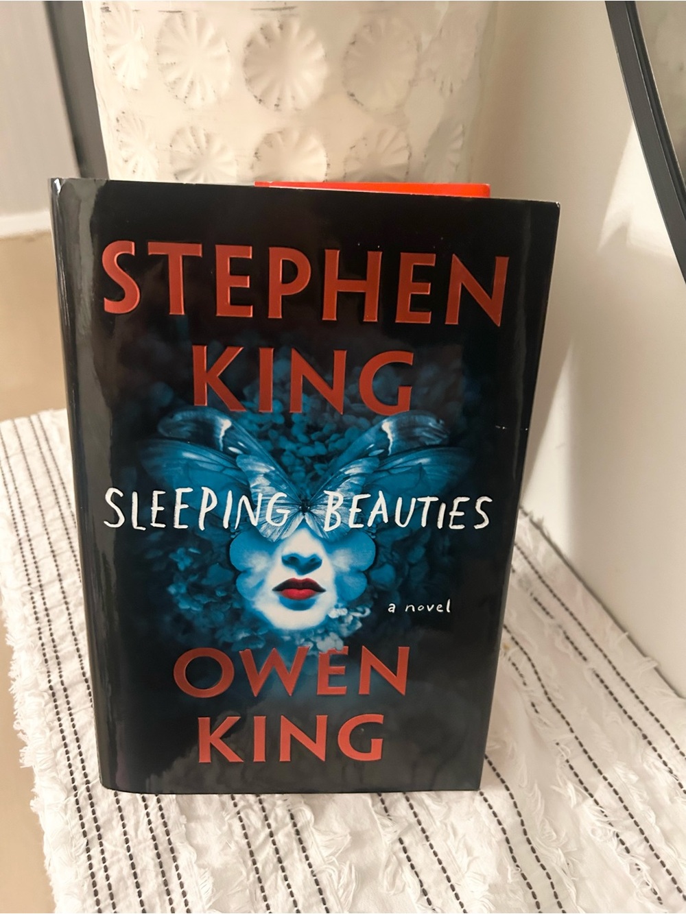 Sleeping Beauties Hardcover by Stephen King & Owen King Fantasy Horror Book